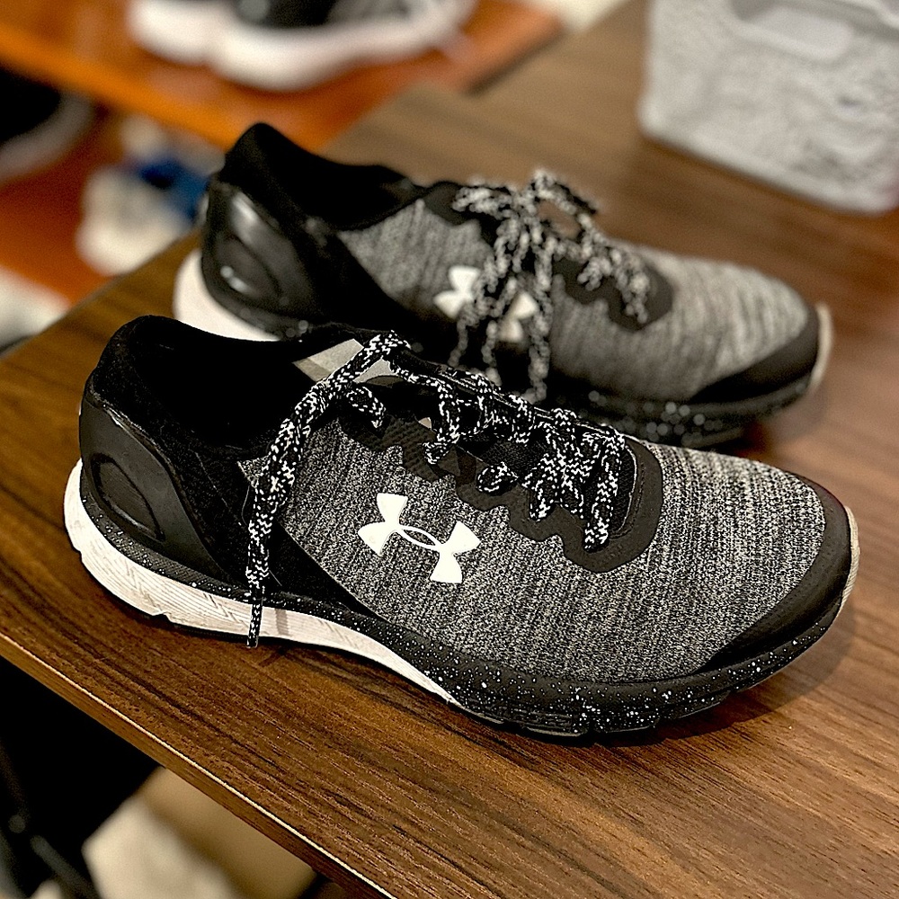 Under Armour Charged Escape Women's Running Shoes - Grey/Black, Size 6.5